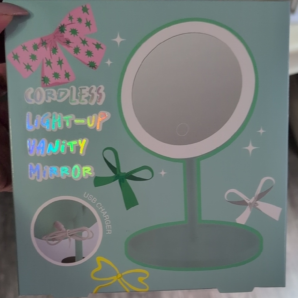 Light-Up Cordless Vanity Mirror for Kids - Pink & Green